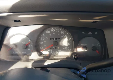 2003 Mercury Grand Marquis Gs из США, поврежденный, VIN 2MEFM74WX3X601605